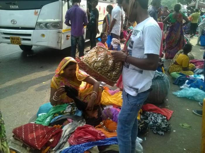 Tracking down the disappearing traders of old clothes in Mumbai